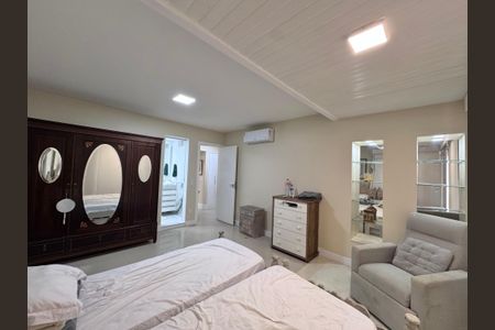 Apartamento para alugar com 240m², 3 quartos e 3 vagas Apartamento para alugar com 240m², 3 quartos e 3 vagasSuíte 2