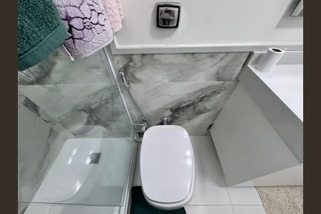 Apartamento para alugar com 240m², 3 quartos e 3 vagas Apartamento para alugar com 240m², 3 quartos e 3 vagasSuíte 2 - Banheiro