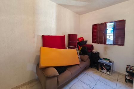 Casa à venda com 97m², 2 quartos e 5 vagasQuarto 2