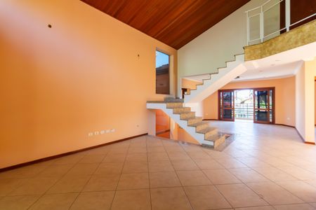 Casa para alugar com 280m², 5 quartos e 4 vagas Casa para alugar com 280m², 5 quartos e 4 vagasSala