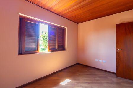 Casa para alugar com 280m², 5 quartos e 4 vagas Casa para alugar com 280m², 5 quartos e 4 vagasQuarto 2