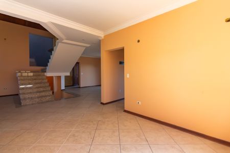 Casa para alugar com 280m², 5 quartos e 4 vagas Casa para alugar com 280m², 5 quartos e 4 vagasSala