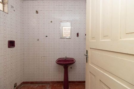 Casa à venda com 300m², 5 quartos e 2 vagasBanheiro Casa 2