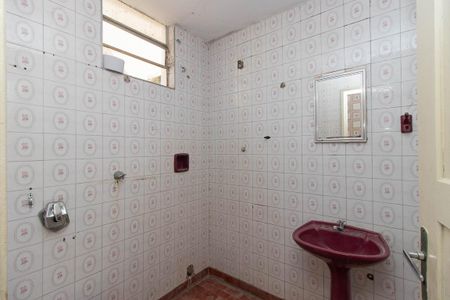 Casa à venda com 300m², 5 quartos e 2 vagasBanheiro Casa 2
