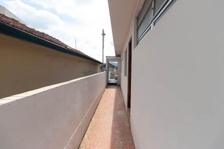 Casa à venda com 300m², 5 quartos e 2 vagasCorredor externo