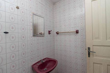 Casa à venda com 300m², 5 quartos e 2 vagasBanheiro Casa 2