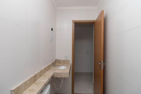 Banheiro de apartamento à venda com 2 quartos, 66m² em Vila Rosa, São Paulo