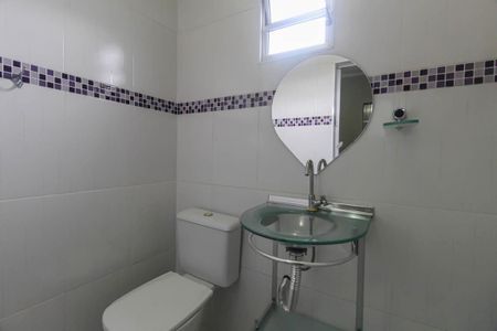 Casa para alugar com 55m², 2 quartos e sem vaga Casa para alugar com 55m², 2 quartos e sem vagaBanheiro da Suíte