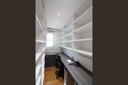 Apartamento à venda com 107m², 3 quartos e 2 vagasEscritório