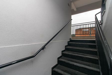 Apartamento à venda com 45m², 2 quartos e 1 vagaEscada