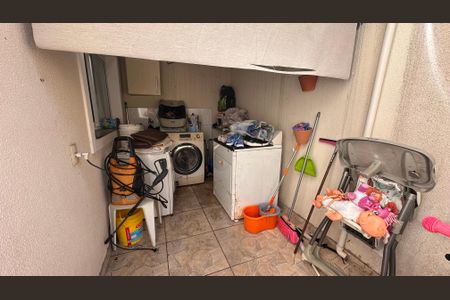 Casa à venda com 3 quartos, 84m² em Jardim Sabara, São Paulo