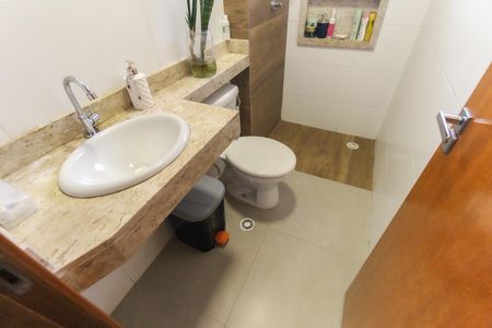 Apartamento à venda com 45m², 2 quartos e sem vaga Apartamento à venda com 45m², 2 quartos e sem vagaBanheiro