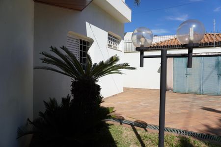Casa para alugar com 542m², 5 quartos e 4 vagasQuintal