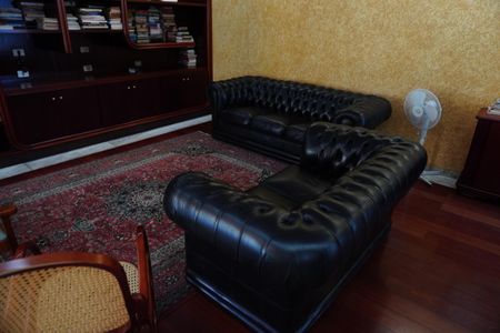 Casa para alugar com 542m², 5 quartos e 4 vagasSala de TV