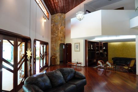 Casa para alugar com 542m², 5 quartos e 4 vagasSala 1