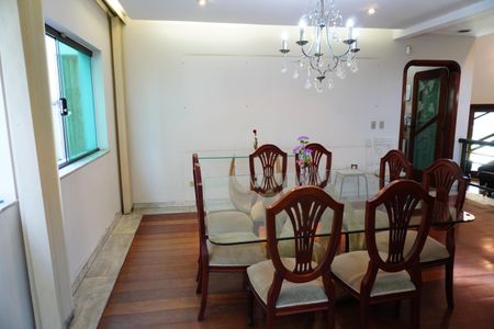Casa para alugar com 542m², 5 quartos e 4 vagasSala de Jantar