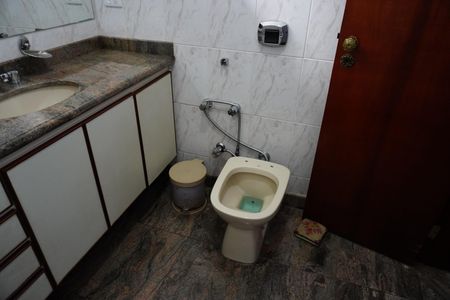 Casa para alugar com 542m², 5 quartos e 4 vagasBanheiro da Suíte 4