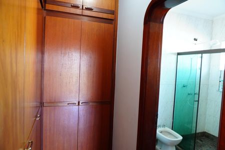 Casa para alugar com 542m², 5 quartos e 4 vagasCloset da Suíte 2