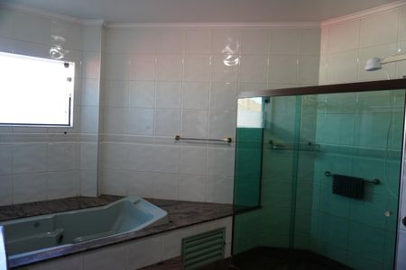 Casa para alugar com 542m², 5 quartos e 4 vagasBanheiro da Suíte 3