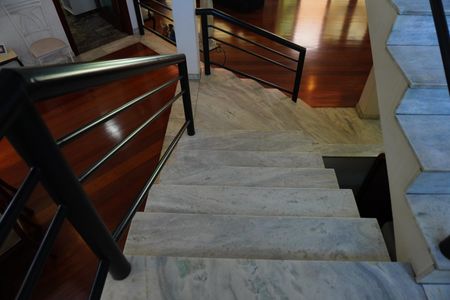 Casa para alugar com 542m², 5 quartos e 4 vagasCorredor