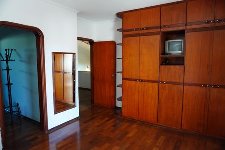 Casa para alugar com 542m², 5 quartos e 4 vagasSuíte 3