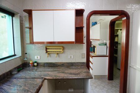 Casa para alugar com 542m², 5 quartos e 4 vagasCozinha