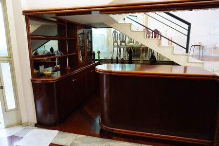 Casa para alugar com 542m², 5 quartos e 4 vagasSala de TV