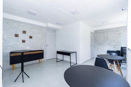Apartamento para alugar com 32m², 2 quartos e sem vagaÁrea comum - Salão de festas