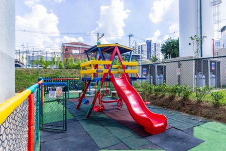 Apartamento para alugar com 32m², 2 quartos e sem vagaÁrea comum - Playground