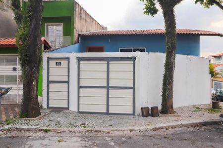 Casa de condomínio para alugar com 220m², 3 quartos e 3 vagas Casa de condomínio para alugar com 220m², 3 quartos e 3 vagasFachada