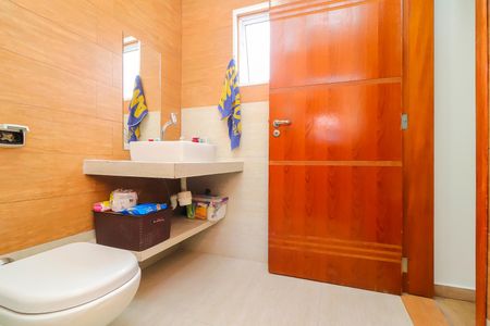 Casa de condomínio para alugar com 220m², 3 quartos e 3 vagas Casa de condomínio para alugar com 220m², 3 quartos e 3 vagasBanheiro da Suíte