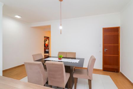 Casa de condomínio para alugar com 220m², 3 quartos e 3 vagas Casa de condomínio para alugar com 220m², 3 quartos e 3 vagasCozinha - Copa