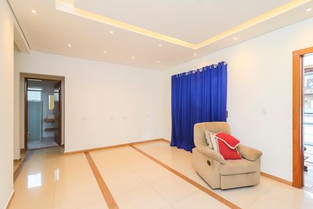 Casa de condomínio para alugar com 220m², 3 quartos e 3 vagas Casa de condomínio para alugar com 220m², 3 quartos e 3 vagasSala