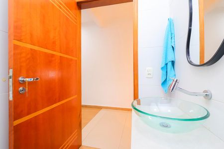 Casa de condomínio para alugar com 220m², 3 quartos e 3 vagas Casa de condomínio para alugar com 220m², 3 quartos e 3 vagasLavabo