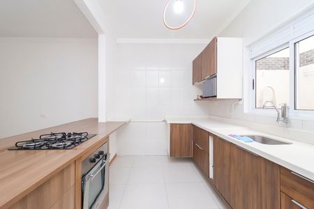 Casa de condomínio para alugar com 220m², 3 quartos e 3 vagas Casa de condomínio para alugar com 220m², 3 quartos e 3 vagasCozinha