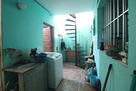 Casa à venda com 120m², 2 quartos e 4 vagasLavanderia