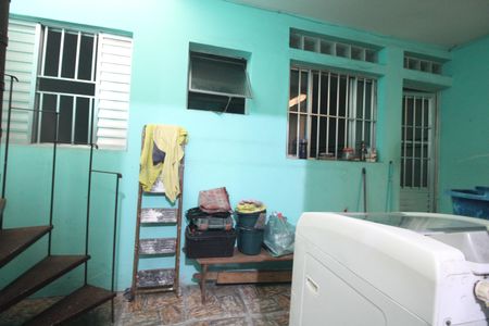 Casa à venda com 120m², 2 quartos e 4 vagasEdícula