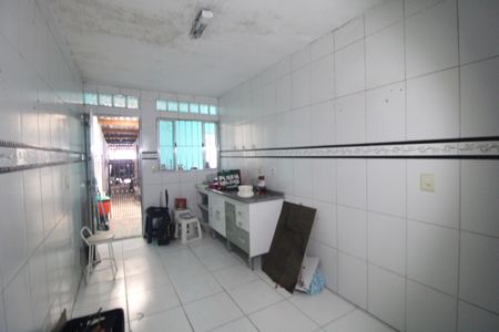 Casa à venda com 120m², 2 quartos e 4 vagasCozinha da edícula