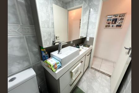 Apartamento para alugar com 70m², 3 quartos e 1 vaga Apartamento para alugar com 70m², 3 quartos e 1 vagaBanheiro