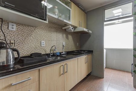 Apartamento à venda com 92m², 3 quartos e 1 vaga Apartamento à venda com 92m², 3 quartos e 1 vagaCozinha e Área de Serviço