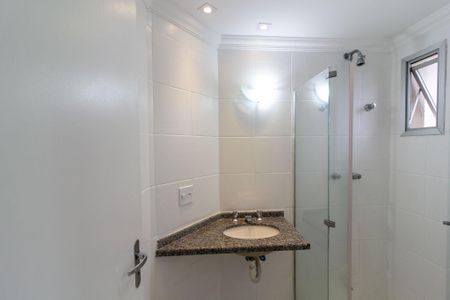 Apartamento à venda com 74m², 3 quartos e 1 vaga Apartamento à venda com 74m², 3 quartos e 1 vagaBanheiro Suíte