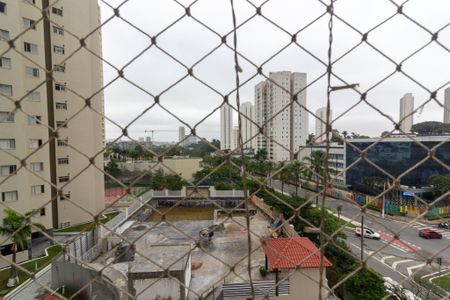 Apartamento à venda com 74m², 3 quartos e 1 vaga Apartamento à venda com 74m², 3 quartos e 1 vagaVaranda