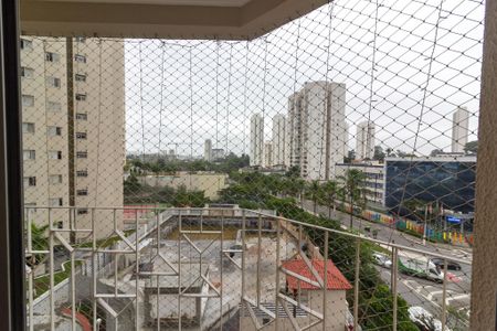 Apartamento à venda com 74m², 3 quartos e 1 vaga Apartamento à venda com 74m², 3 quartos e 1 vagaVaranda