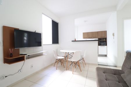 Sala de apartamento para alugar com 2 quartos, 44m² em Gávea, Uberlândia