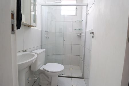 Banheiro Social de apartamento para alugar com 2 quartos, 44m² em Gávea, Uberlândia