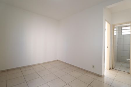 Sala de apartamento para alugar com 2 quartos, 44m² em Gávea, Uberlândia