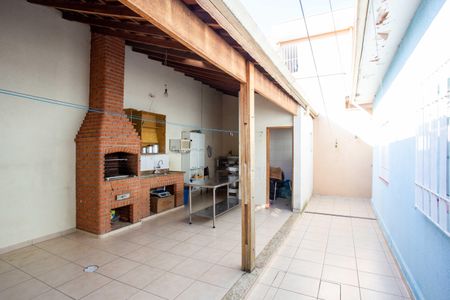 Casa à venda com 500m², 2 quartos e 3 vagasQuintal