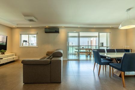 Apartamento à venda com 138m², 3 quartos e 2 vagasSala