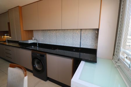 Apartamento à venda com 64m², 2 quartos e 1 vagaÁrea de Serviço