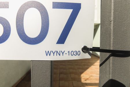 Casa à venda com 157m², 3 quartos e 3 vagasFachada - Placa Código WYNY-1030
